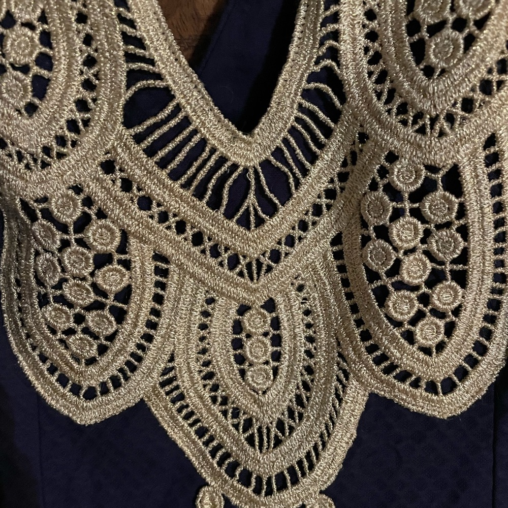 Beautiful like new navy Lilly dress